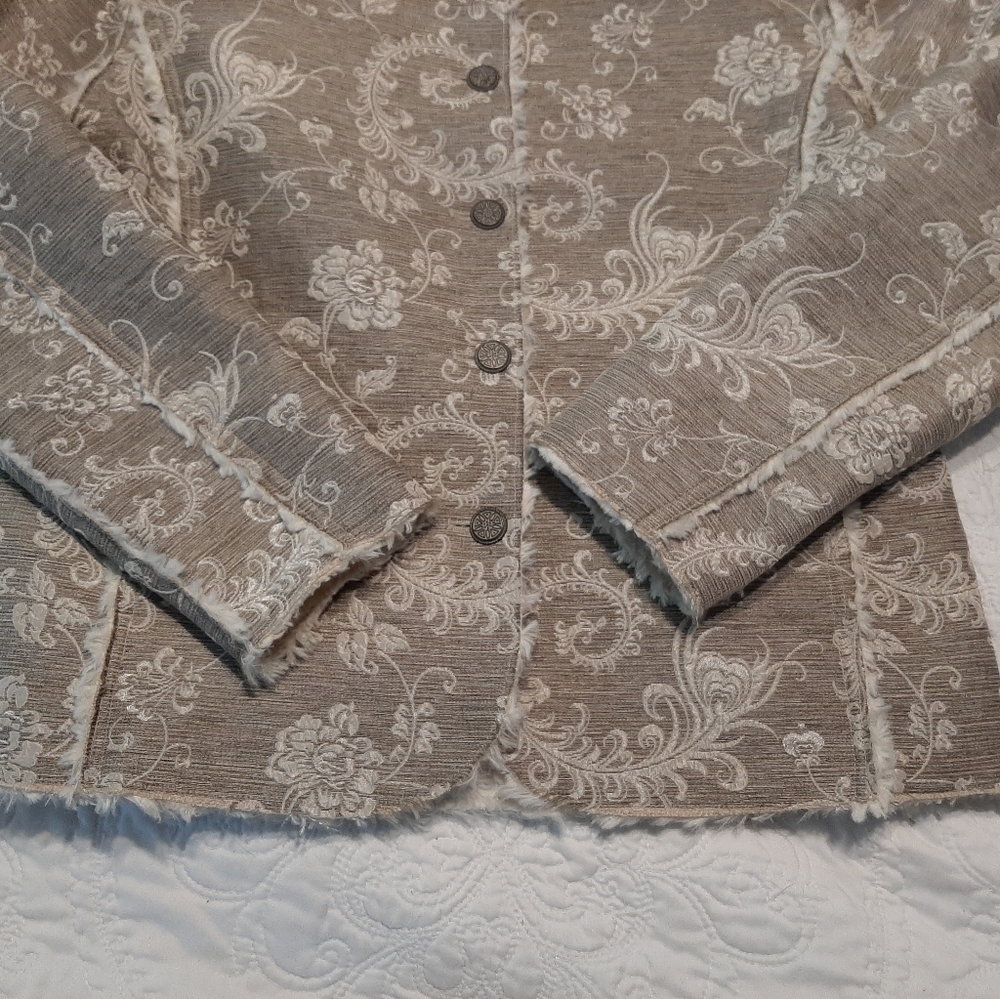 Chico's Women's Jacket Brocade Fuax Fur Fringe - Picture 13 of 15